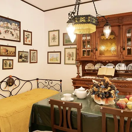 Iris Apartman Cisterna dʼAsti